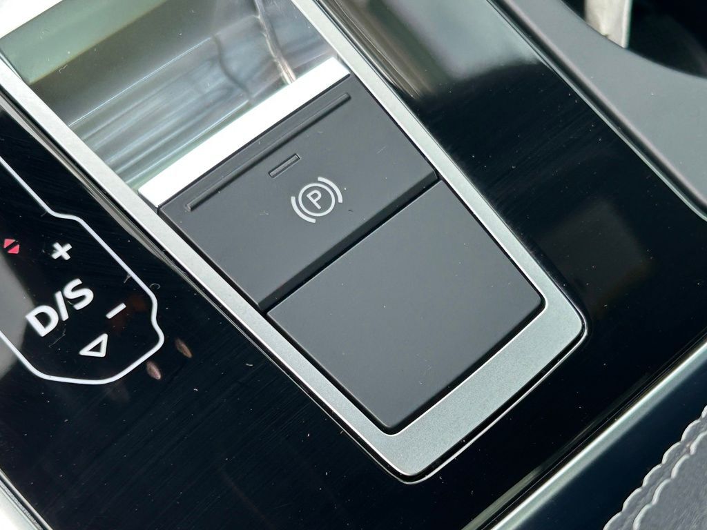 2025 Audi Q7 45 Premium Lakeland FL