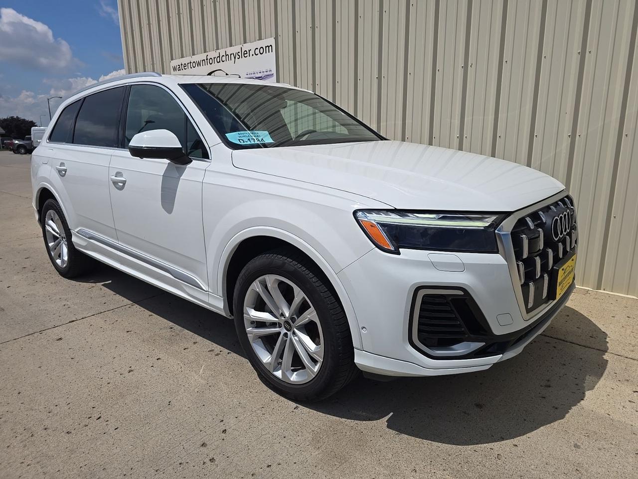 2025 Audi Q7 55 Premium Plus Watertown SD 2025 Audi Q7 55 Premium Plus Watertown SD