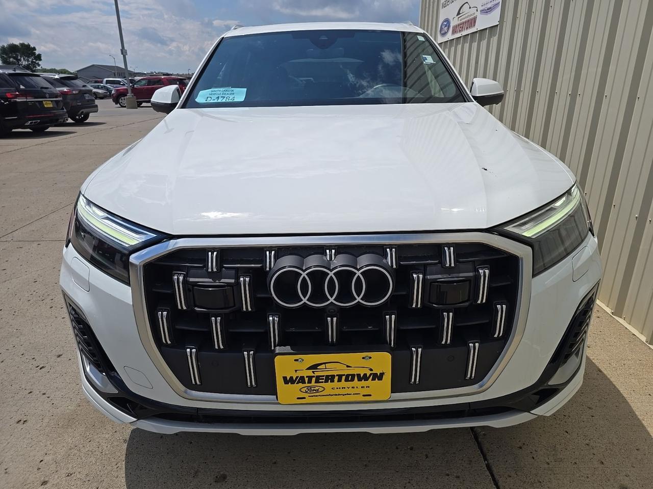 2025 Audi Q7 55 Premium Plus Watertown SD 2025 Audi Q7 55 Premium Plus Watertown SD