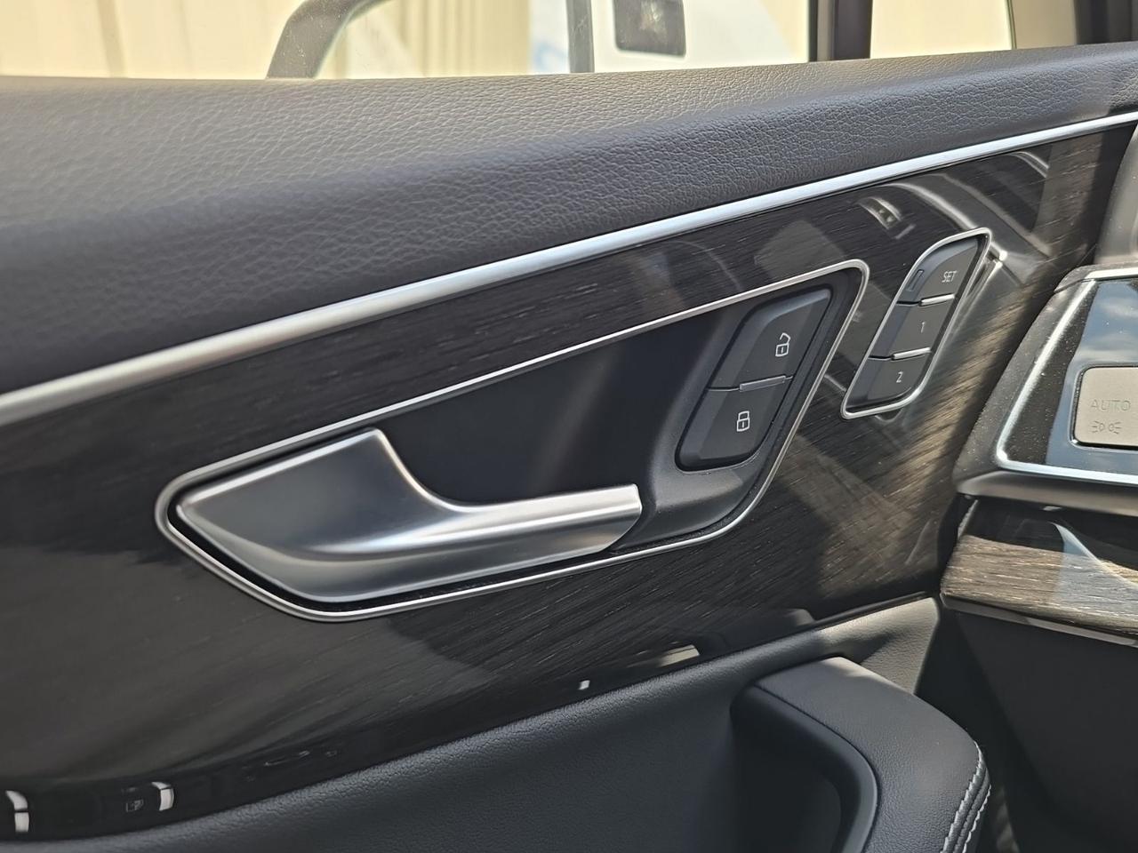 2025 Audi Q7 55 Premium Plus Watertown SD 2025 Audi Q7 55 Premium Plus Watertown SD