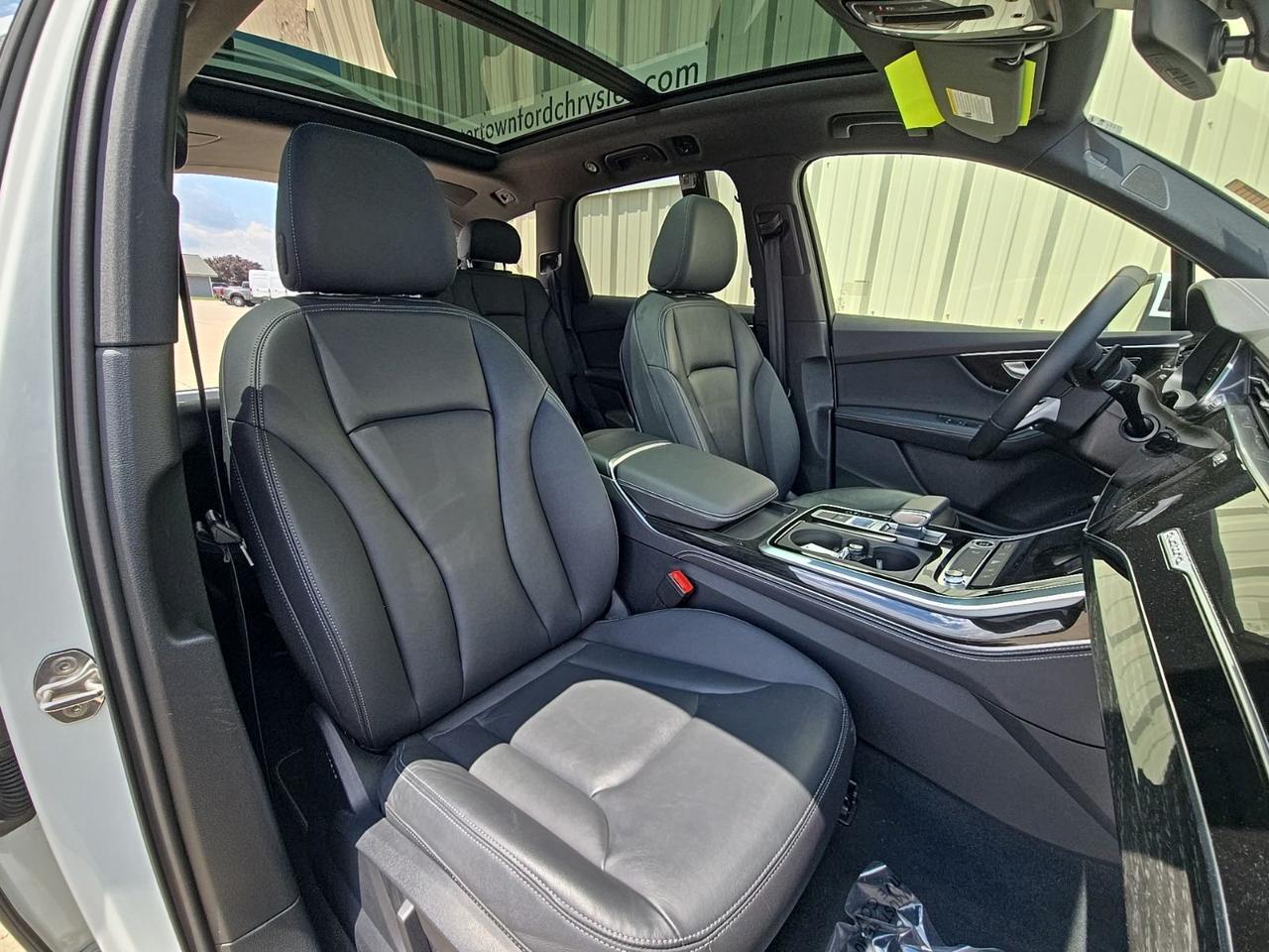 2025 Audi Q7 55 Premium Plus Watertown SD 2025 Audi Q7 55 Premium Plus Watertown SD