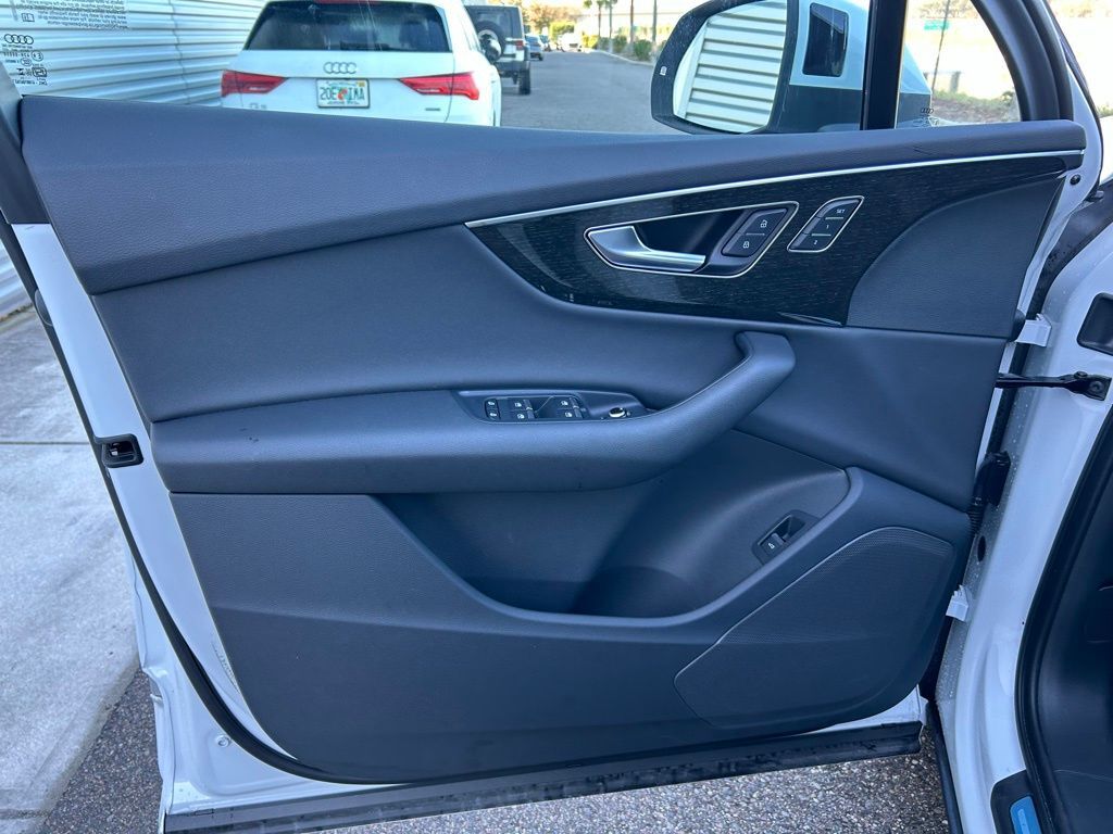 2025 Audi Q7 55 Premium Lakeland FL