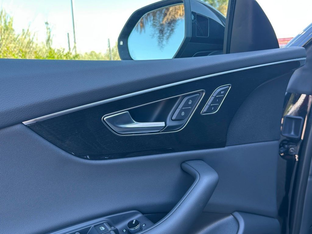 2025 Audi Q8 55 Premium Lakeland FL