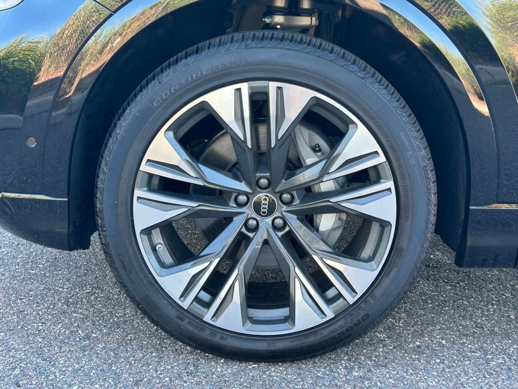 2025 Audi Q8 55 Premium Lakeland FL