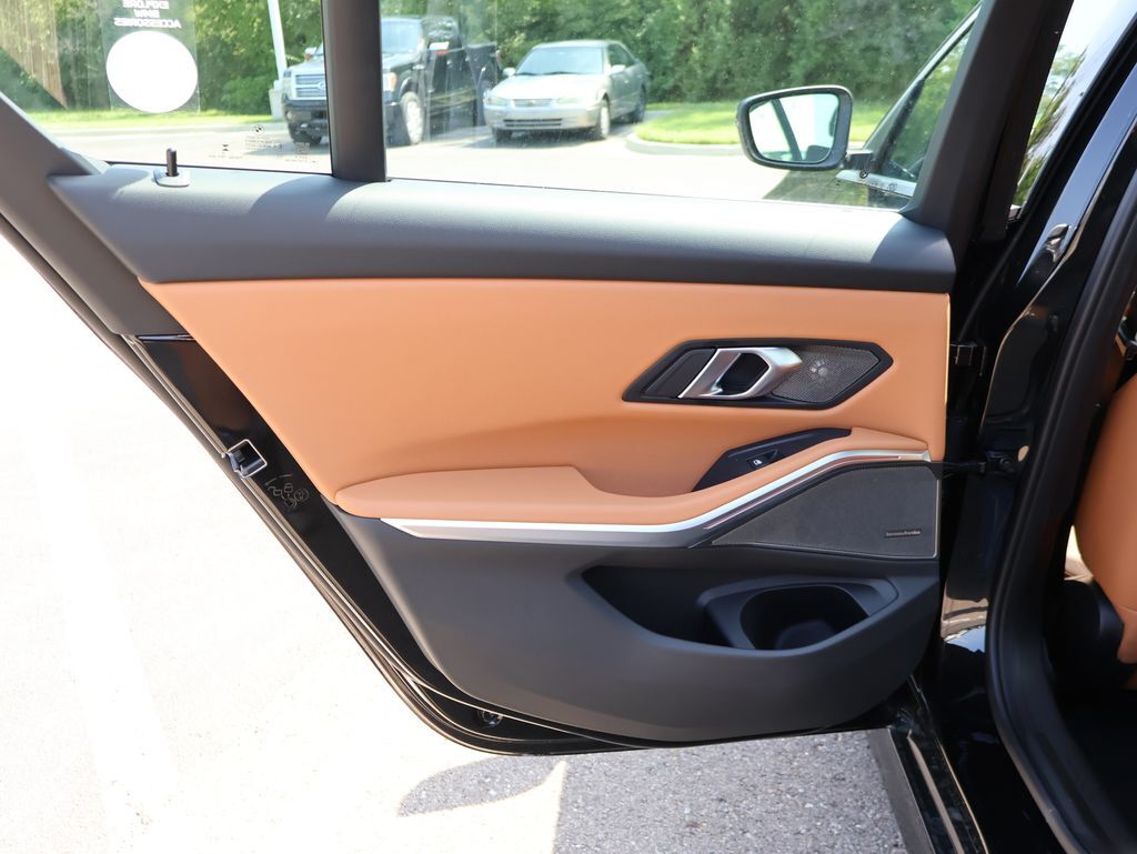 2025 BMW 3 Series 330i xDrive