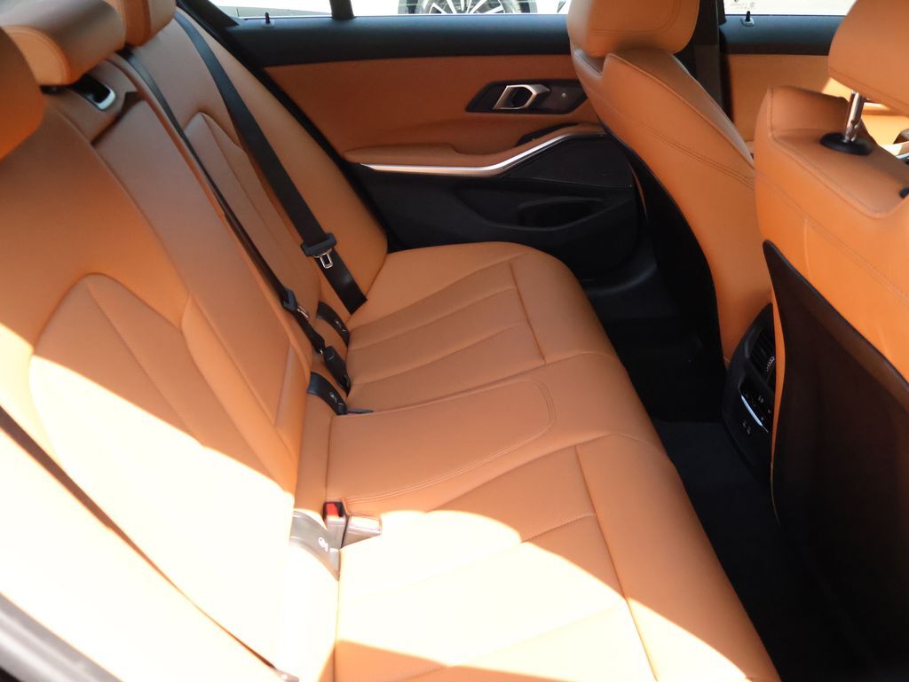 2025 BMW 3 Series 330i xDrive
