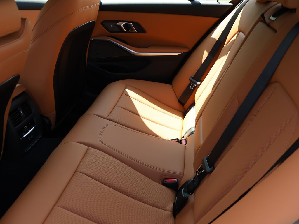 2025 BMW 3 Series 330i xDrive