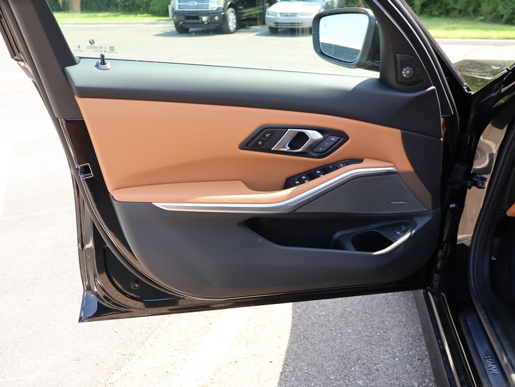 2025 BMW 3 Series 330i xDrive