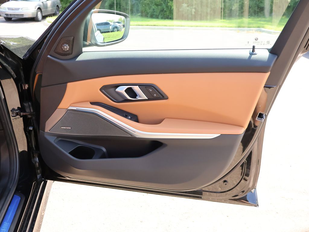 2025 BMW 3 Series 330i xDrive