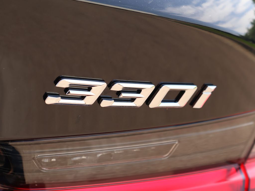 2025 BMW 3 Series 330i xDrive