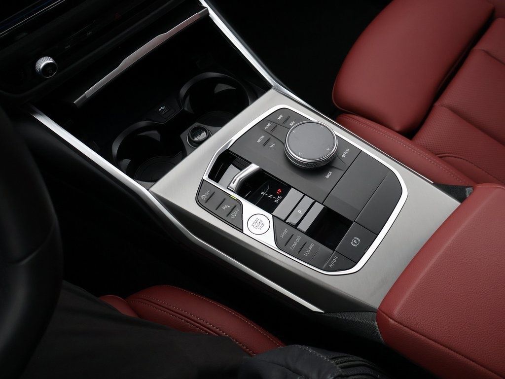 2025 BMW 3 Series 330i xDrive