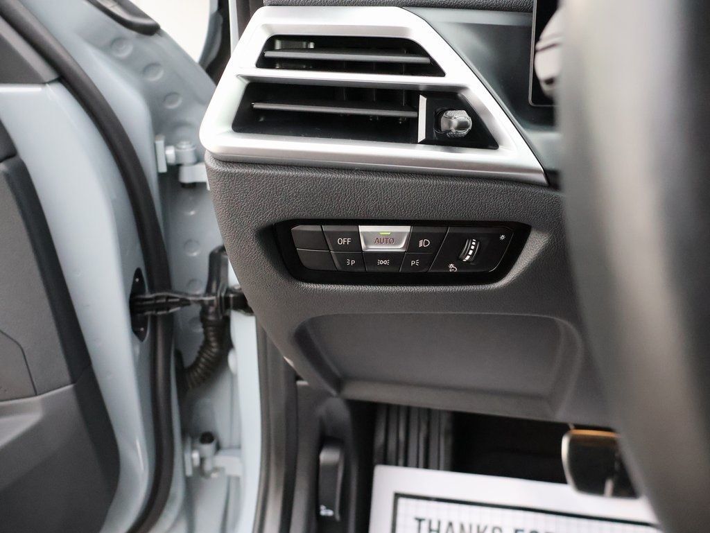 2025 BMW 3 Series 330i xDrive