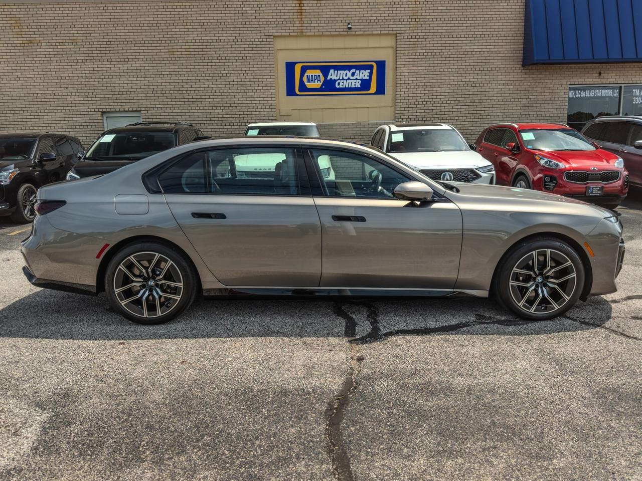2025 BMW 7 Series 760i xDrive 2025 BMW 7 Series 760i xDrive