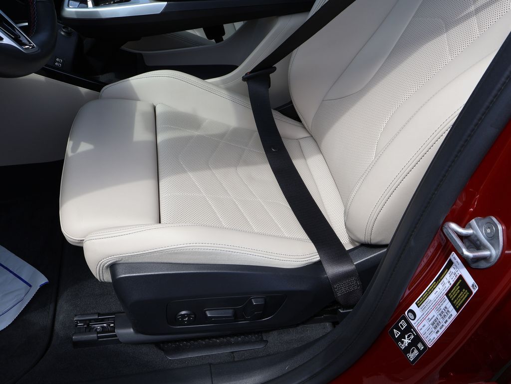 2025 BMW X2 M35i