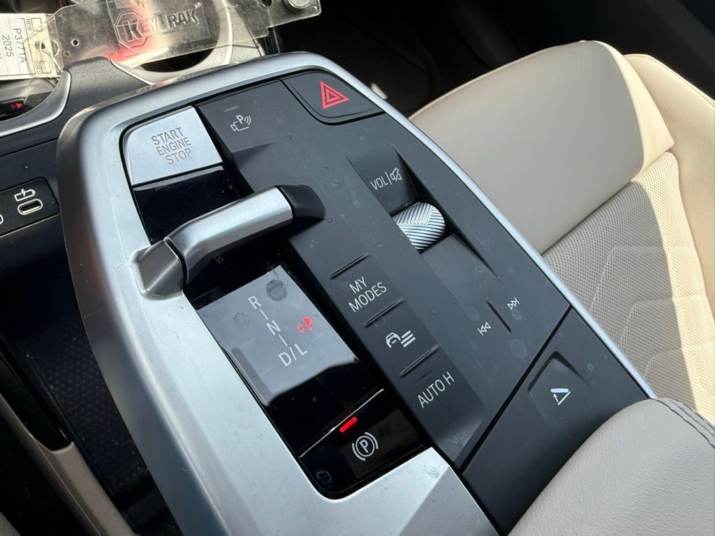 2025 BMW X2 xDrive28i