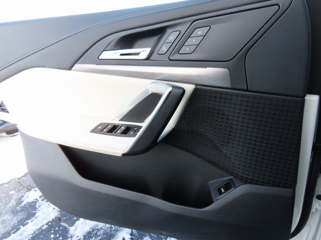 2025 BMW X2 xDrive28i