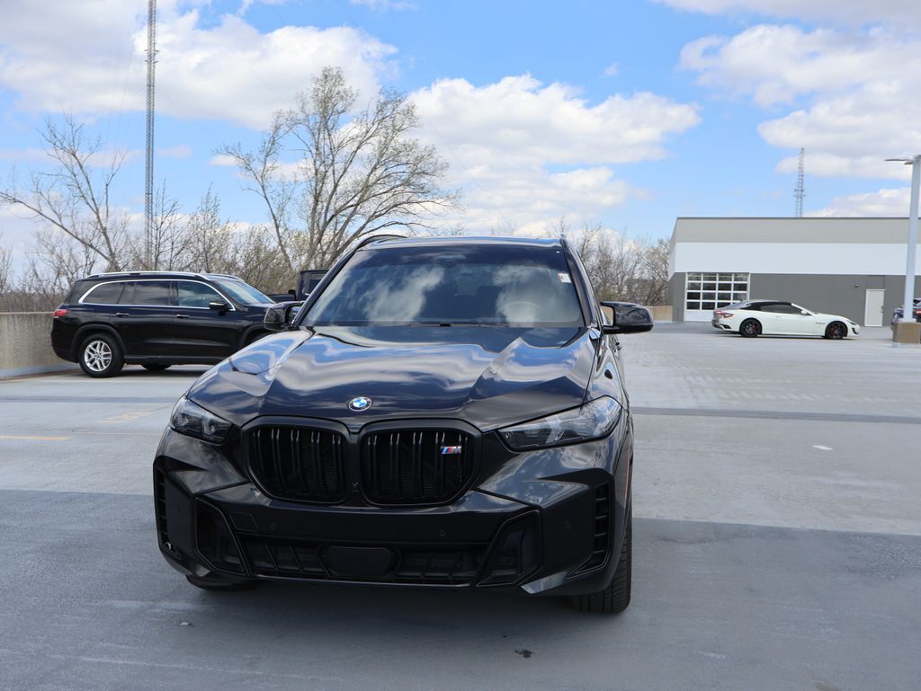 2025 BMW X5 M60i