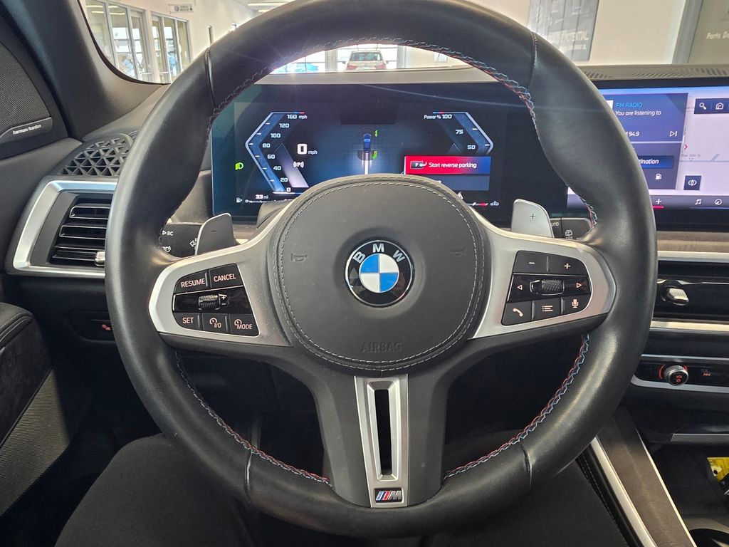 2025 BMW X5 M60i