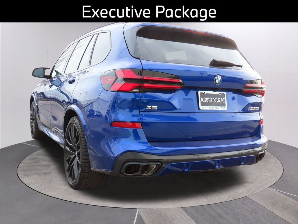 2025 BMW X5 M60i
