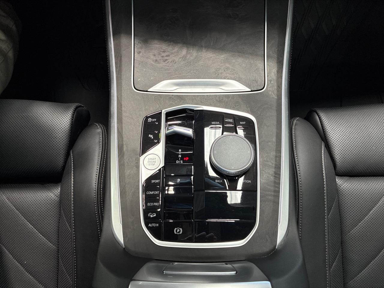 2025 BMW X5 xDrive40i, Parking Assistance Pkg, Premium Pkg, 4-Zone Climate, Houston TX 2025 BMW X5 xDrive40i, Parking Assistance Pkg, Premium Pkg, 4-Zone Climate, Houston TX