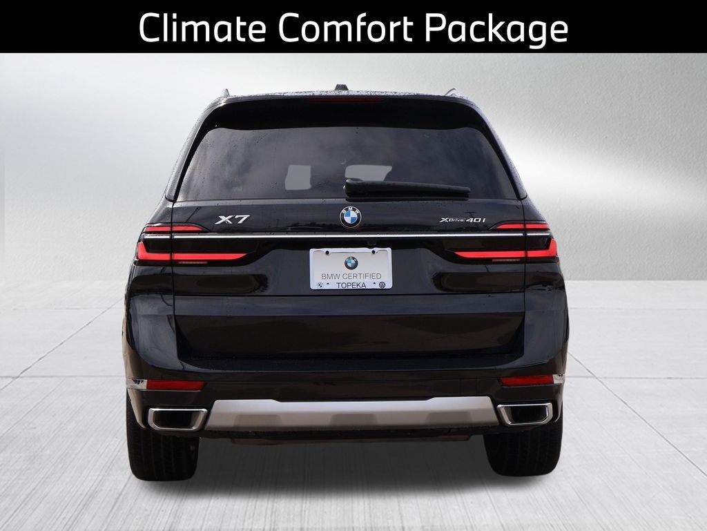 2025 BMW X7 xDrive40i