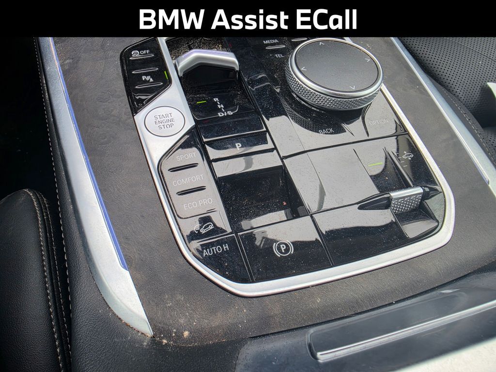 2025 BMW X7 xDrive40i