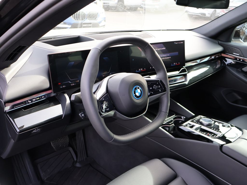 2025 BMW i5 xDrive40