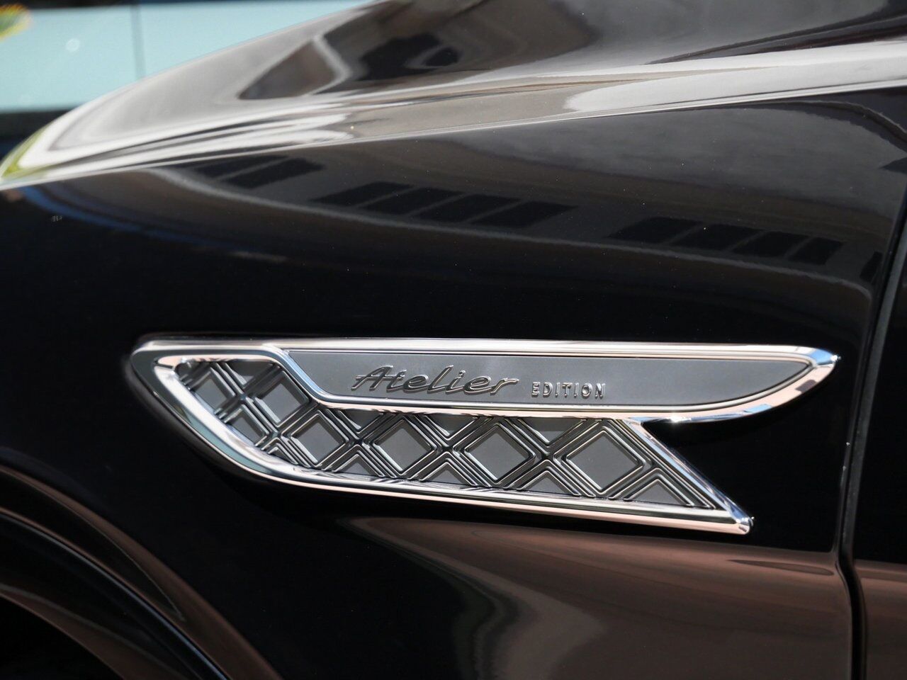 2025 Bentley Bentayga Atelier Edition V8 Lawrence KS