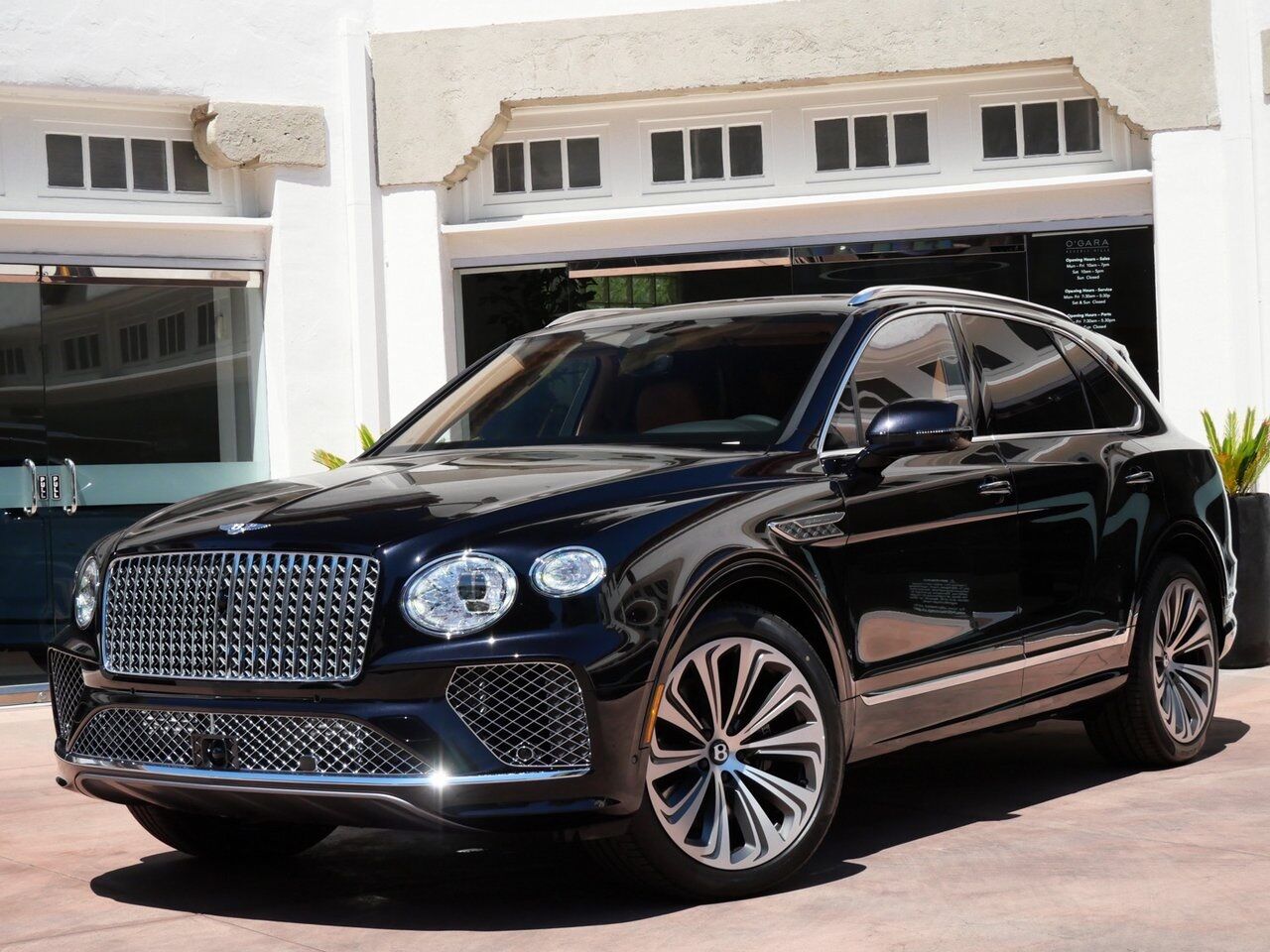 2025 Bentley Bentayga Atelier Edition V8 Lawrence KS