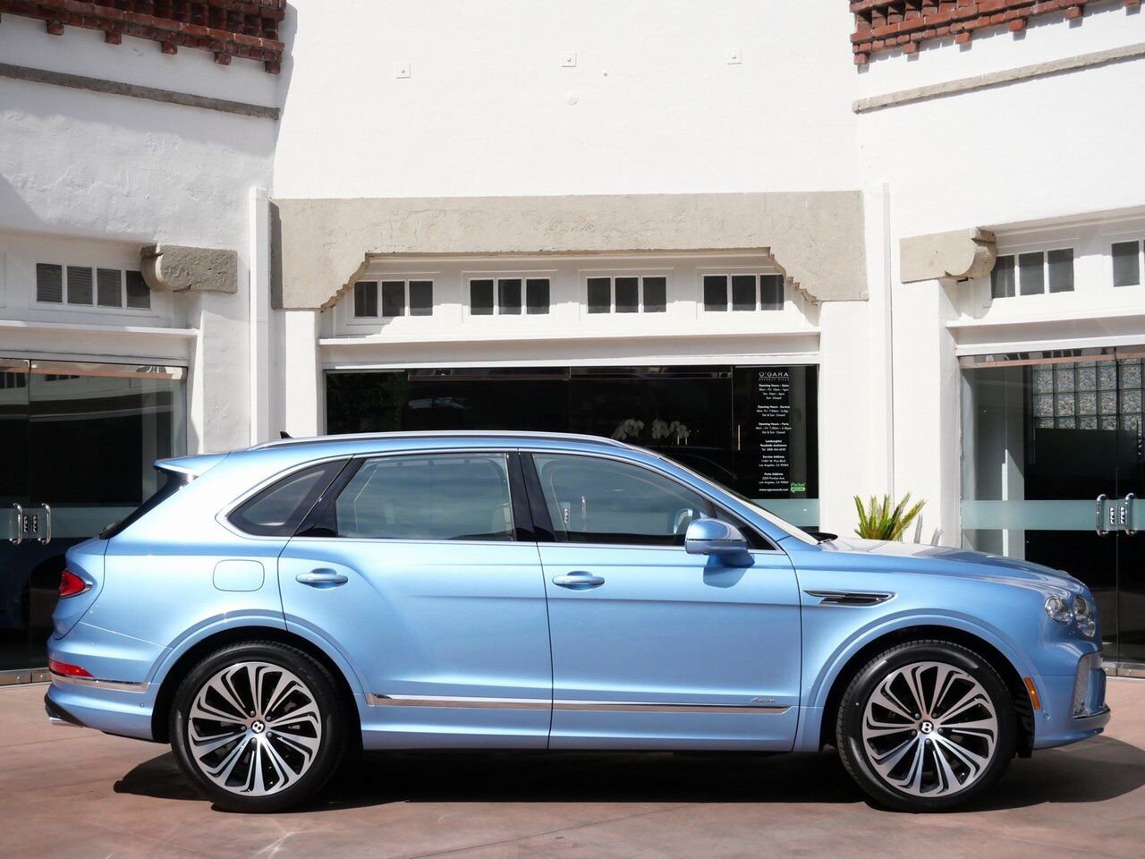 2025 Bentley Bentayga Azure Lawrence KS