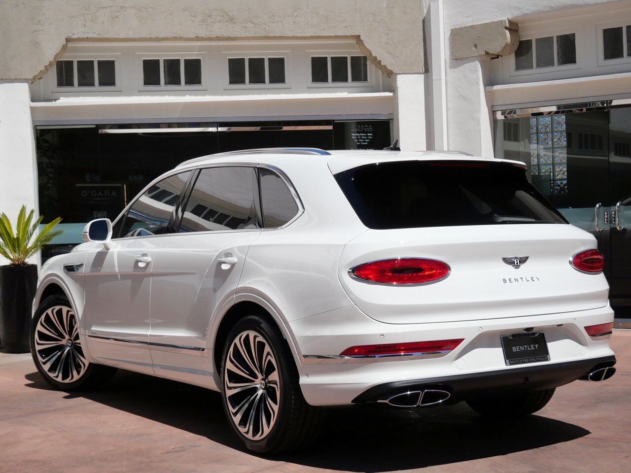 2025 Bentley Bentayga Azure Lawrence KS
