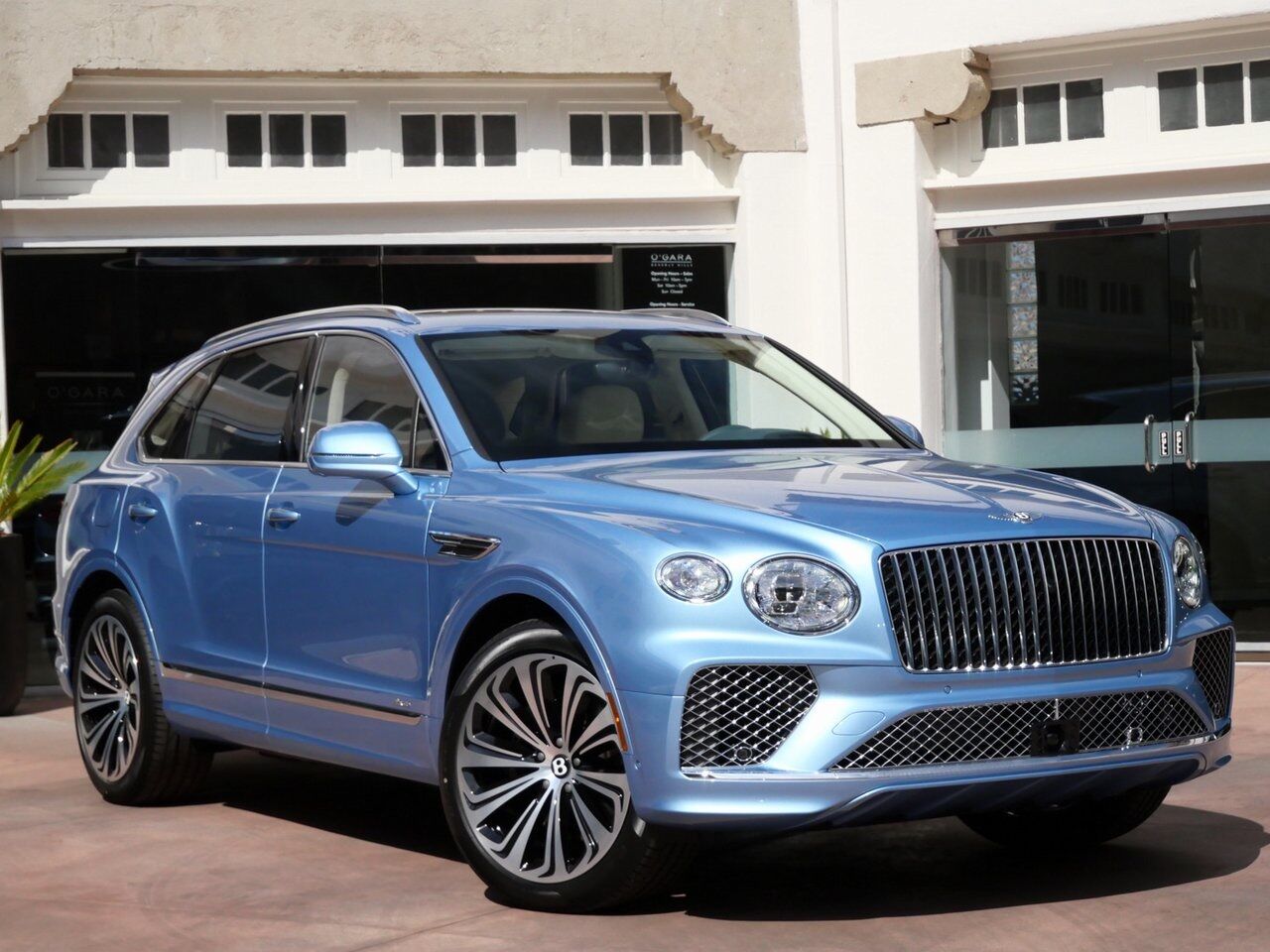 2025 Bentley Bentayga Azure Lawrence KS