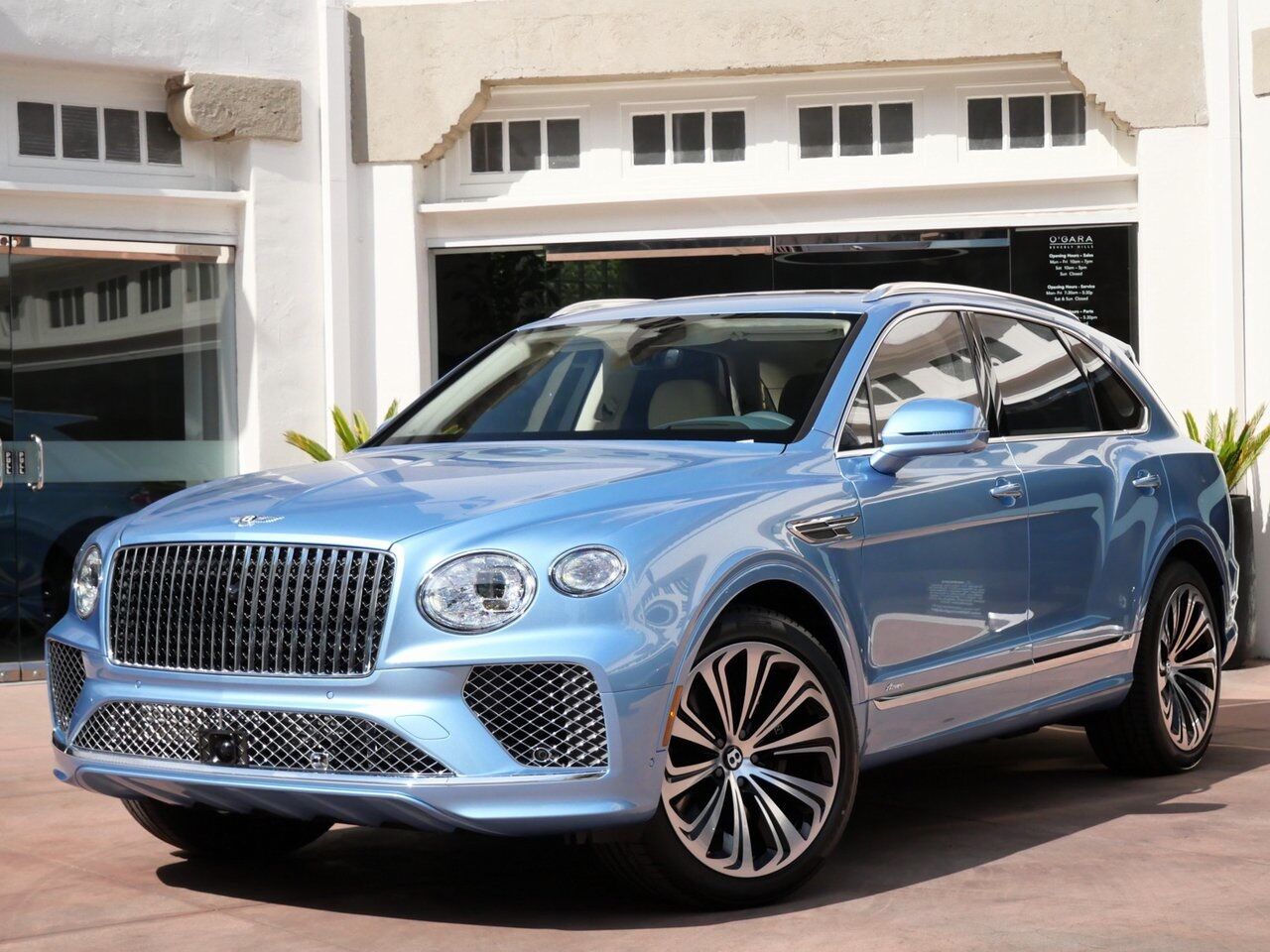 2025 Bentley Bentayga Azure Lawrence KS