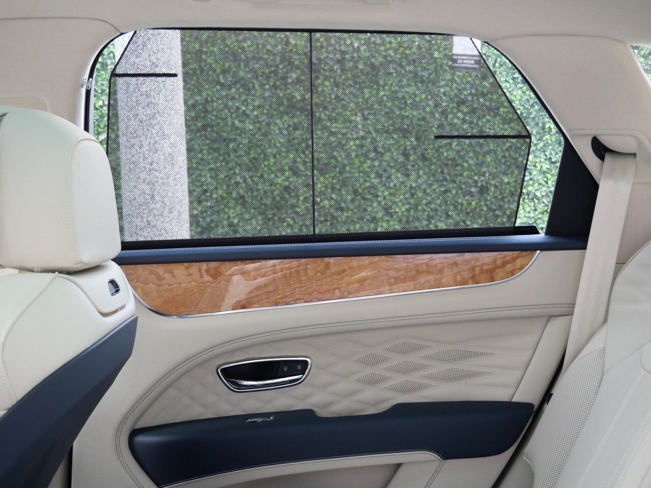 2025 Bentley Bentayga Azure Lawrence KS