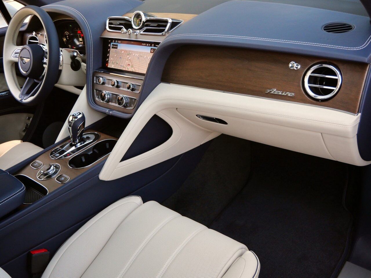 2025 Bentley Bentayga Azure Lawrence KS