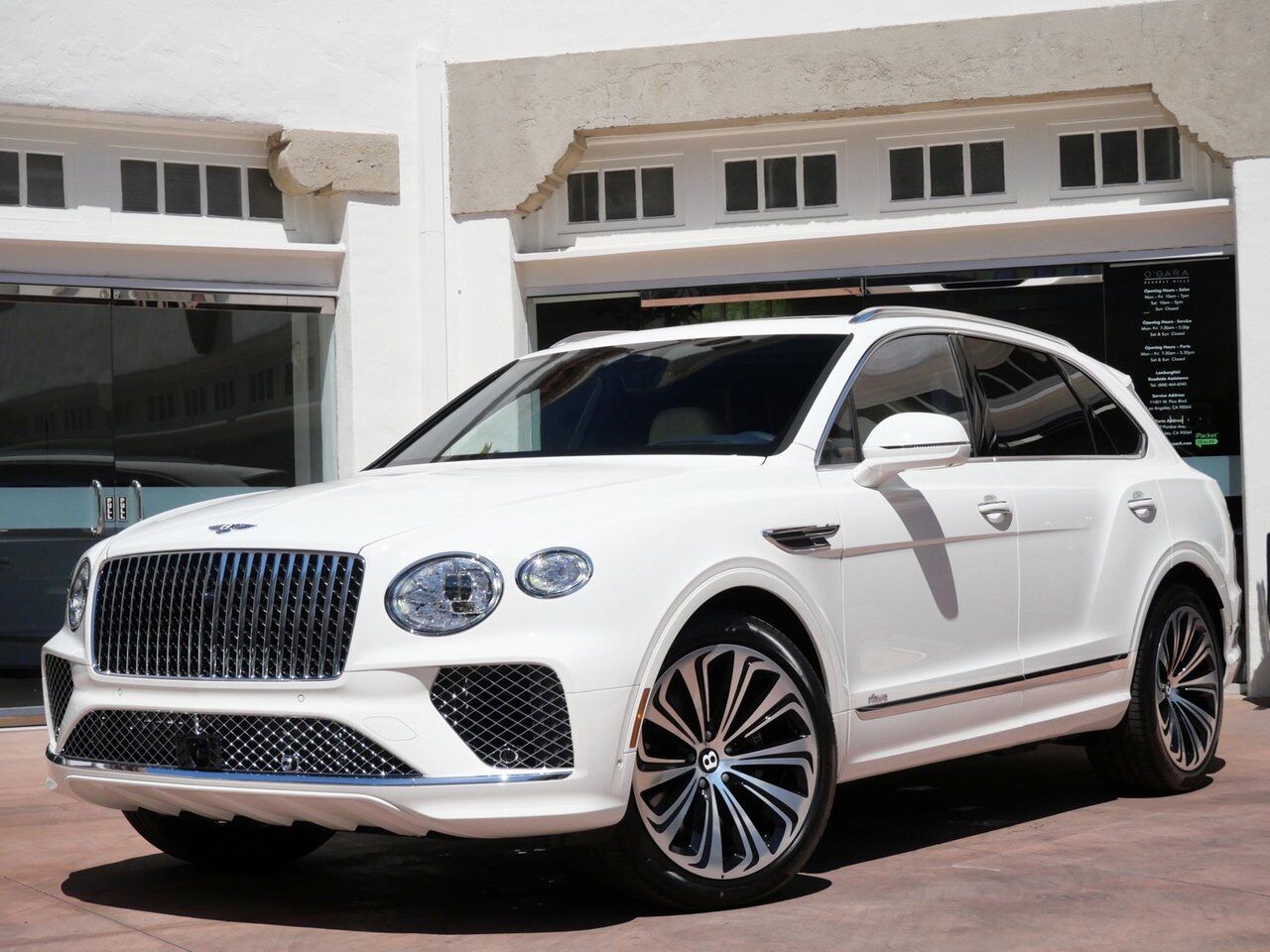 2025 Bentley Bentayga Azure Lawrence KS