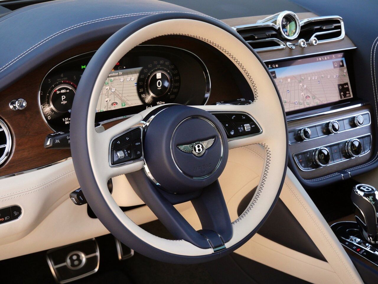 2025 Bentley Bentayga Azure Lawrence KS