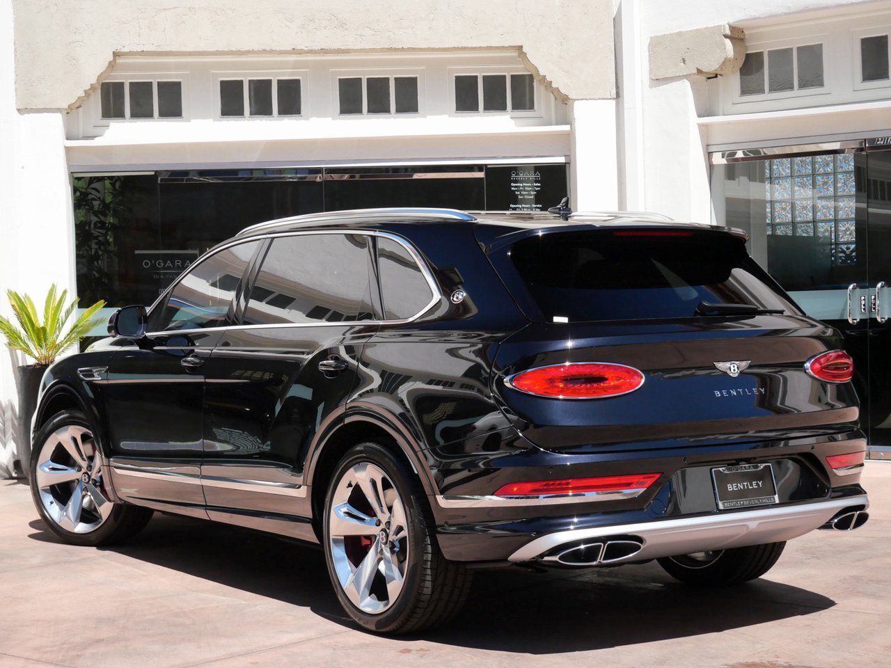 2025 Bentley Bentayga EWB