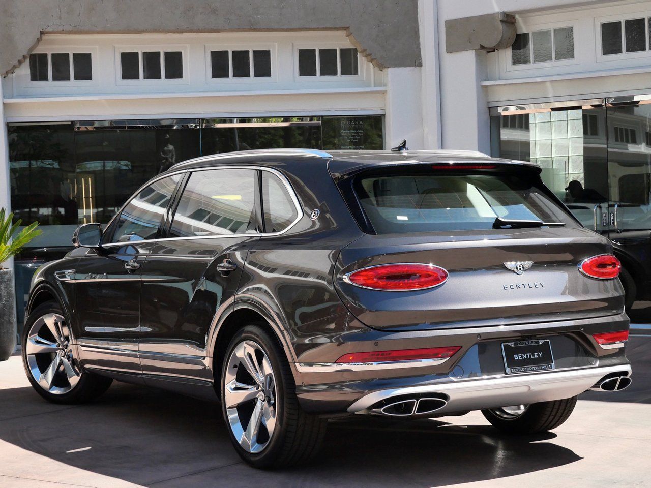 2025 Bentley Bentayga EWB