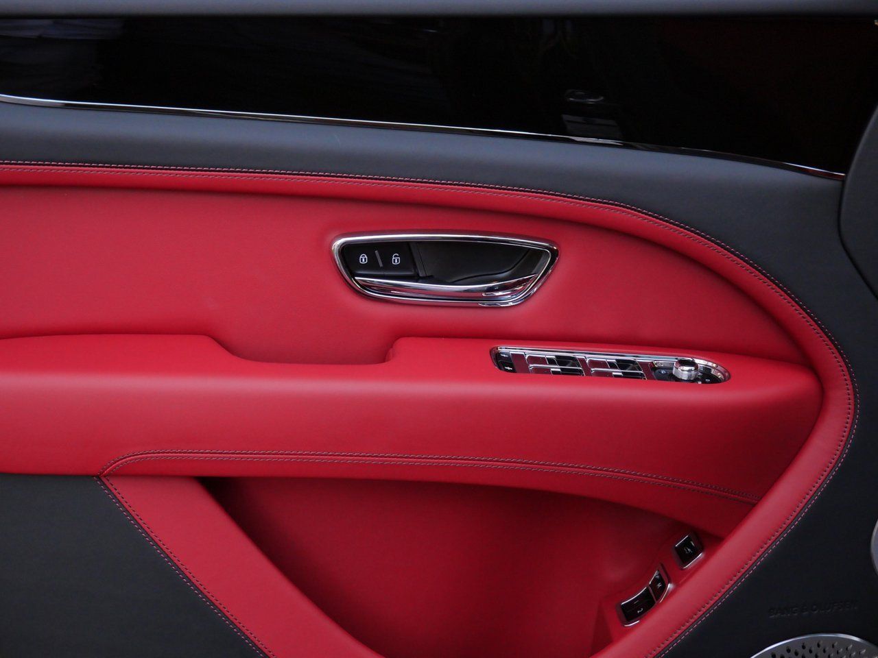 2025 Bentley Bentayga EWB Lawrence KS