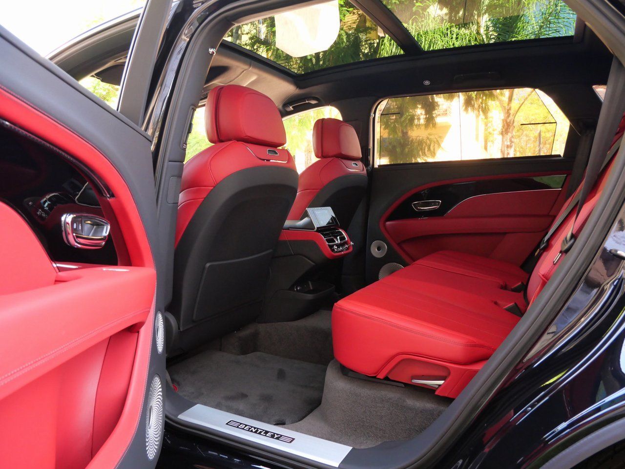 2025 Bentley Bentayga EWB Lawrence KS