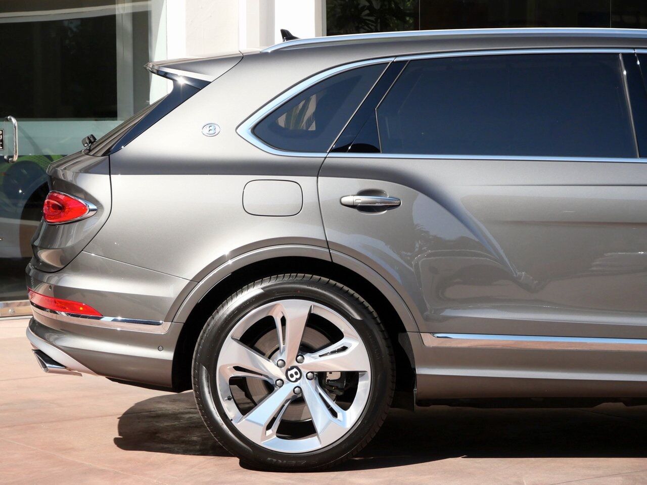 2025 Bentley Bentayga EWB Lawrence KS