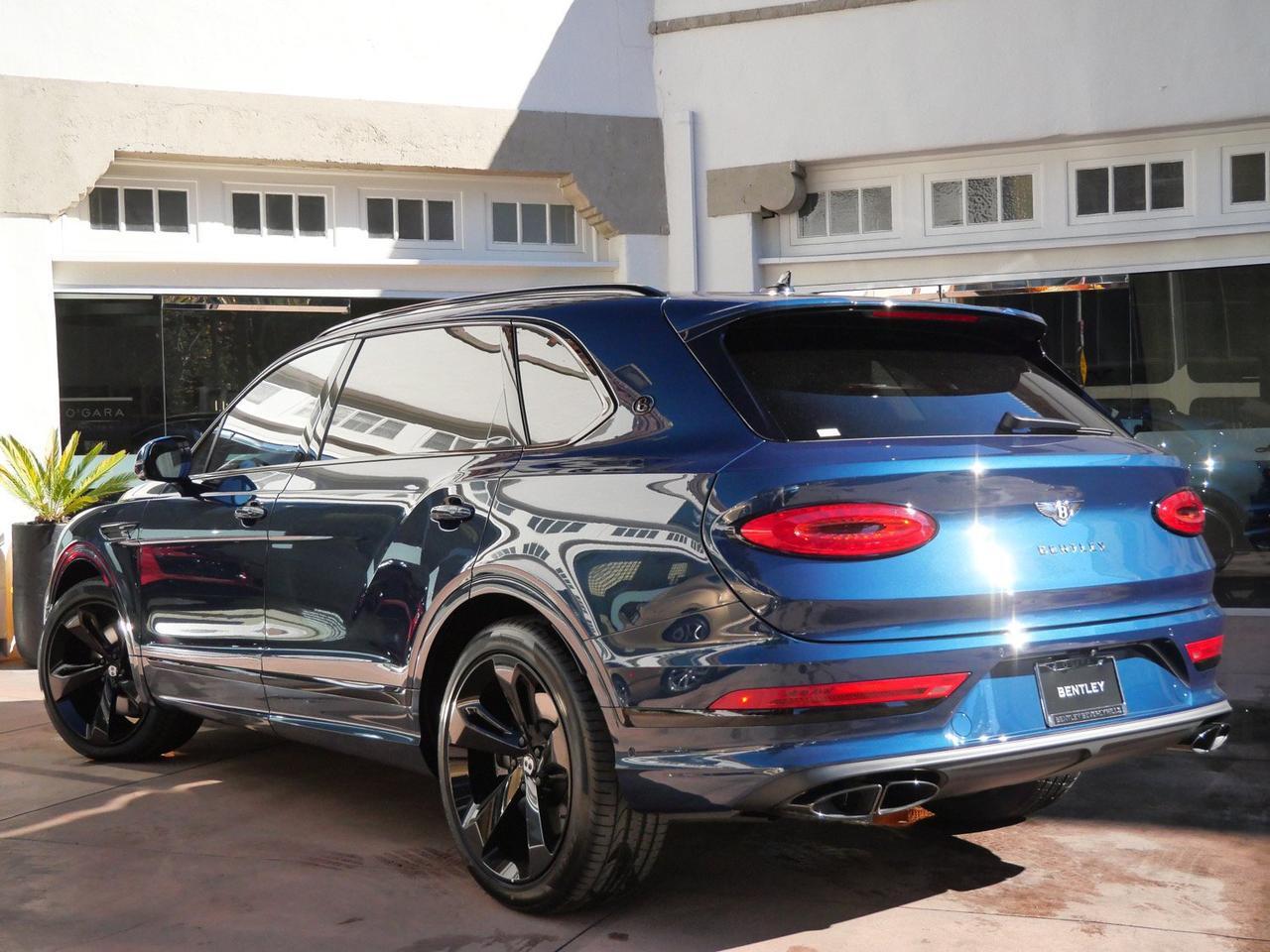 2025 Bentley Bentayga EWB