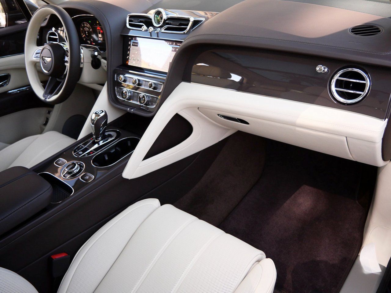 2025 Bentley Bentayga EWB Lawrence KS