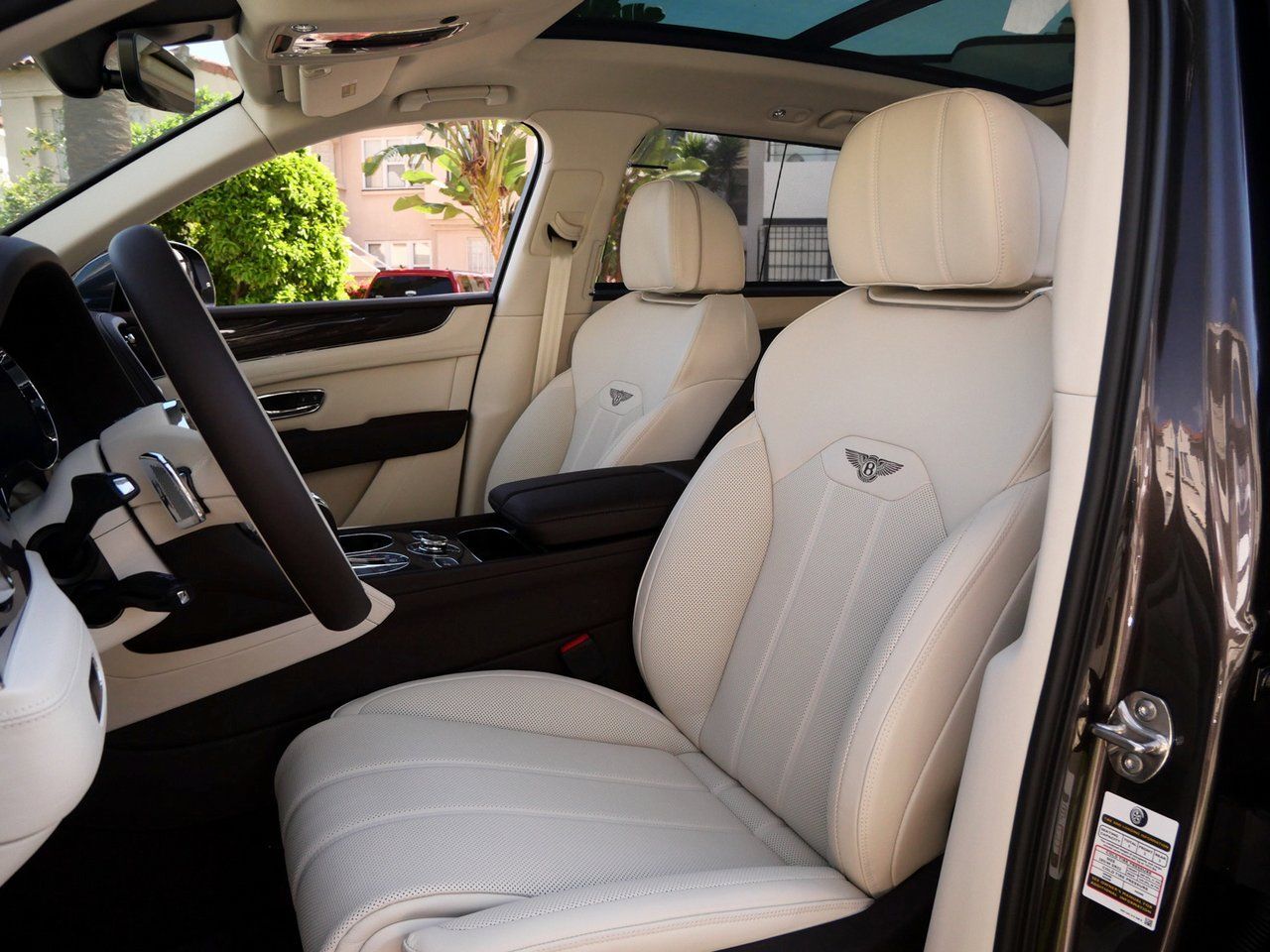 2025 Bentley Bentayga EWB Lawrence KS