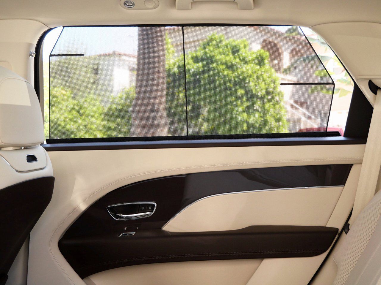 2025 Bentley Bentayga EWB Lawrence KS