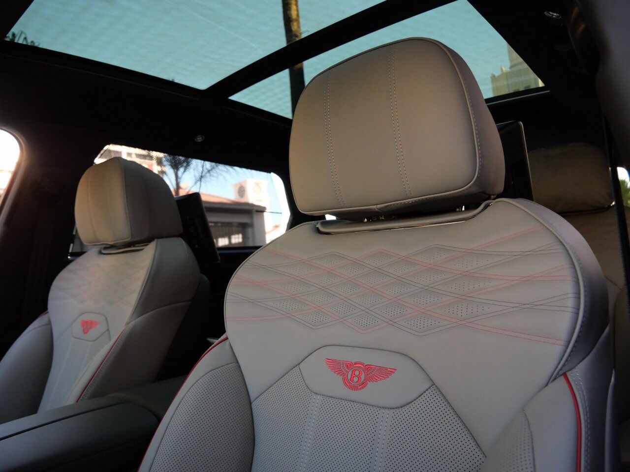 2025 Bentley Bentayga EWB Mulliner Lawrence KS