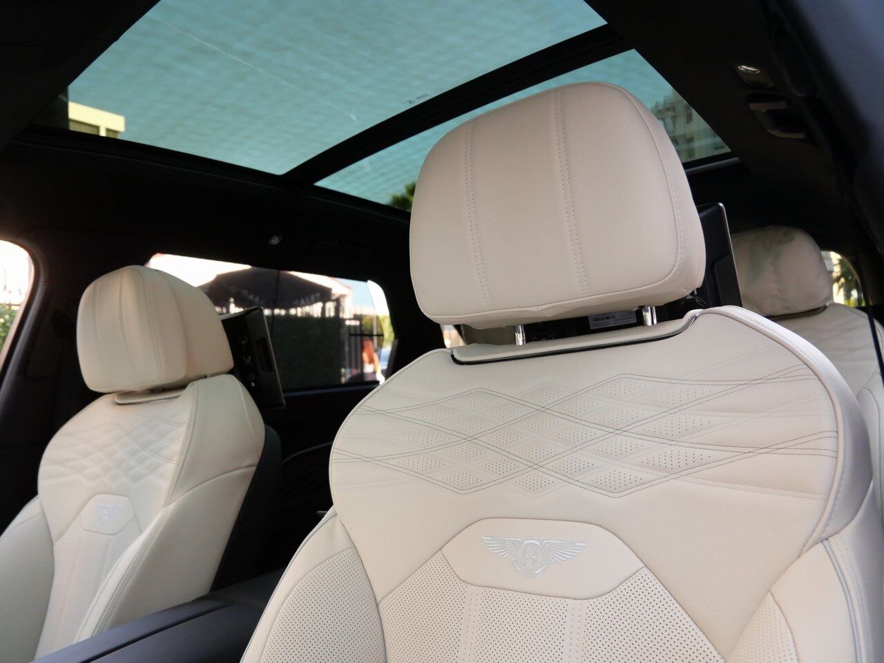 2025 Bentley Bentayga EWB Mulliner Lawrence KS