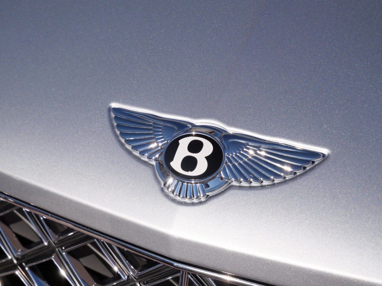 2025 Bentley Bentayga EWB Mulliner Lawrence KS