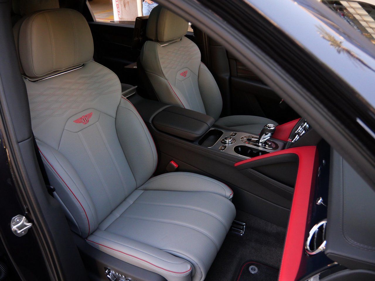 2025 Bentley Bentayga EWB Mulliner Mulliner Lawrence KS